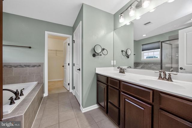 15 BLUE RIDGE DR, Gilbertsville, PA 19525