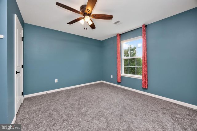 15 BLUE RIDGE DR, Gilbertsville, PA 19525