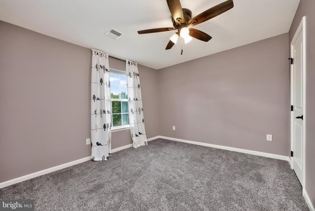 15 BLUE RIDGE DR, Gilbertsville, PA 19525