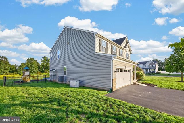 15 BLUE RIDGE DR, Gilbertsville, PA 19525
