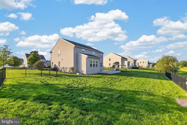 15 BLUE RIDGE DR, Gilbertsville, PA 19525