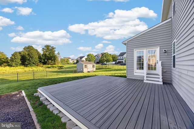 15 BLUE RIDGE DR, Gilbertsville, PA 19525