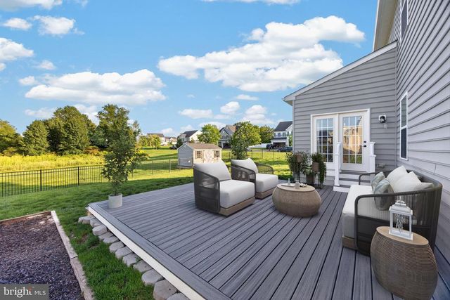 15 BLUE RIDGE DR, Gilbertsville, PA 19525