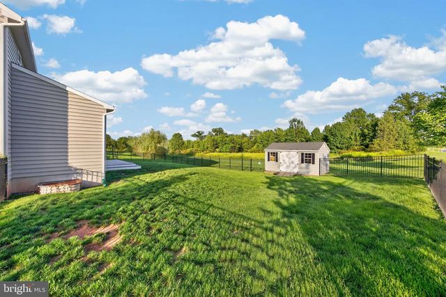 15 BLUE RIDGE DR, Gilbertsville, PA 19525