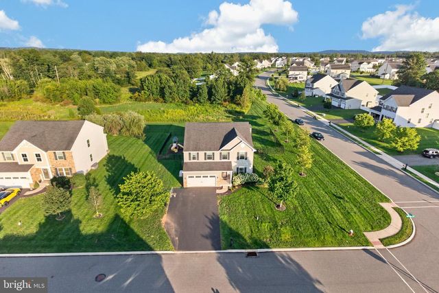 15 BLUE RIDGE DR, Gilbertsville, PA 19525