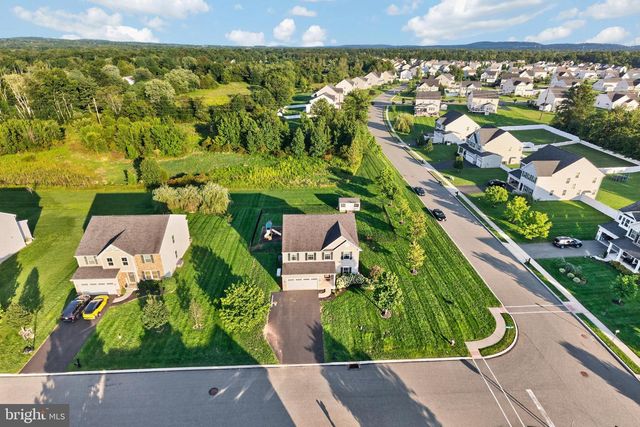 15 BLUE RIDGE DR, Gilbertsville, PA 19525