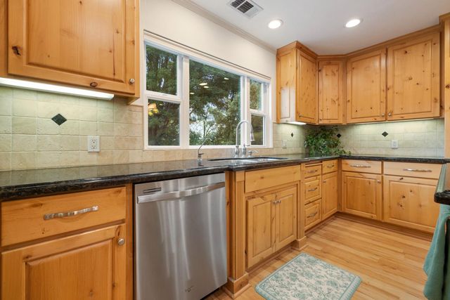 15954 N Tecklenburg Rd, Lodi, CA 95240