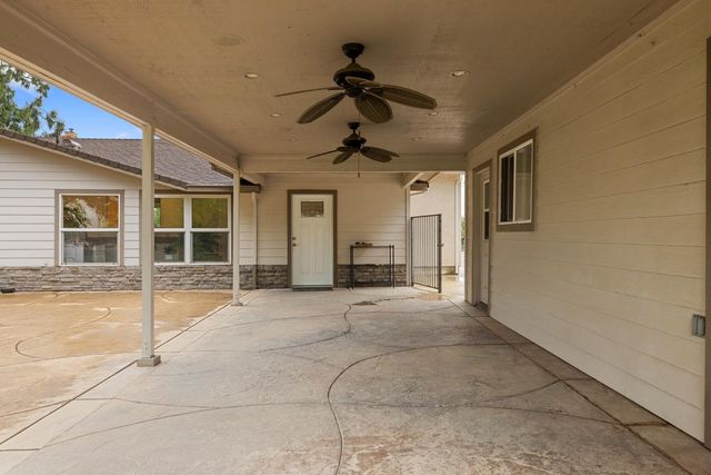 15954 N Tecklenburg Rd, Lodi, CA 95240