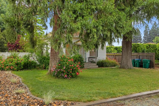 15954 N Tecklenburg Rd, Lodi, CA 95240