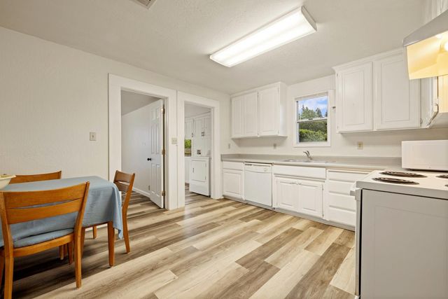 15954 N Tecklenburg Rd, Lodi, CA 95240