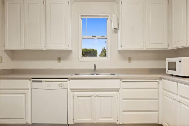 15954 N Tecklenburg Rd, Lodi, CA 95240