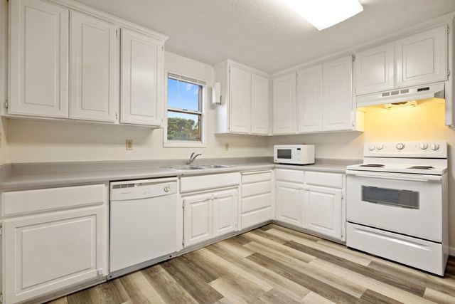 15954 N Tecklenburg Rd, Lodi, CA 95240