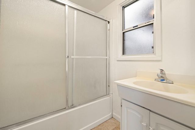 15954 N Tecklenburg Rd, Lodi, CA 95240