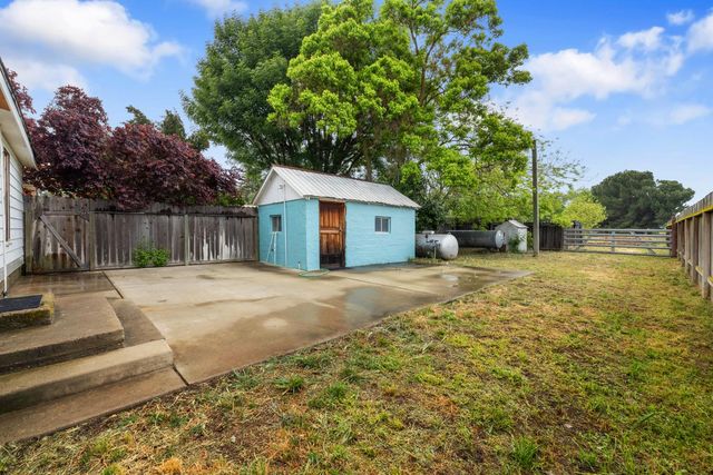 15954 N Tecklenburg Rd, Lodi, CA 95240