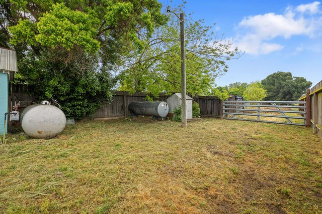 15954 N Tecklenburg Rd, Lodi, CA 95240