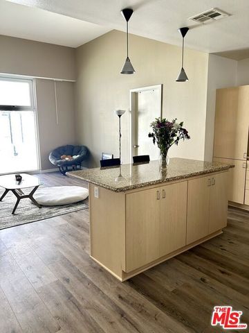 630 W 6th Street 502, Los Angeles, CA 90017