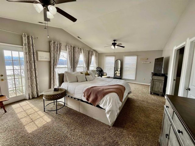 415 Riverside Drive, Chesapeake, OH 45619