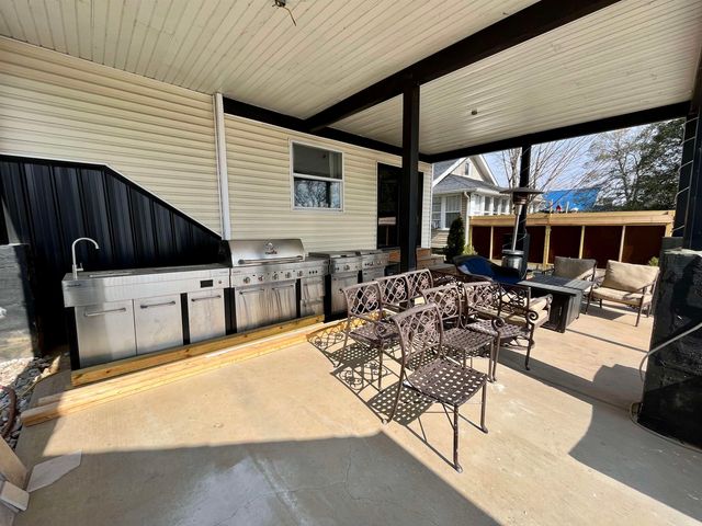 415 Riverside Drive, Chesapeake, OH 45619