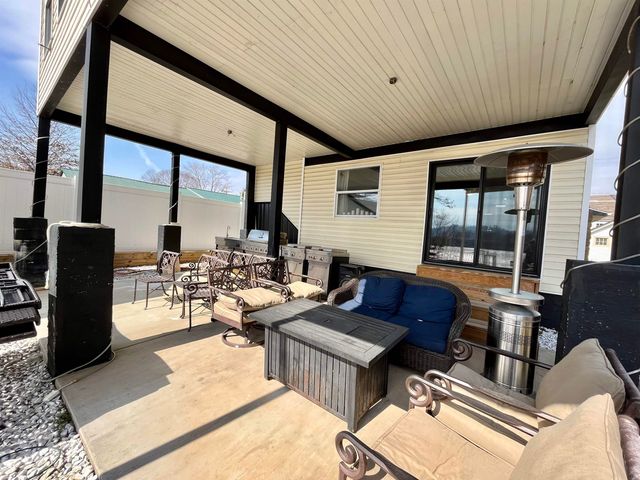 415 Riverside Drive, Chesapeake, OH 45619