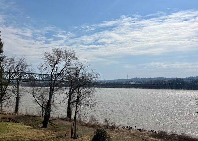 415 Riverside Drive, Chesapeake, OH 45619