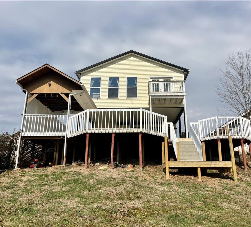 415 Riverside Drive, Chesapeake, OH 45619