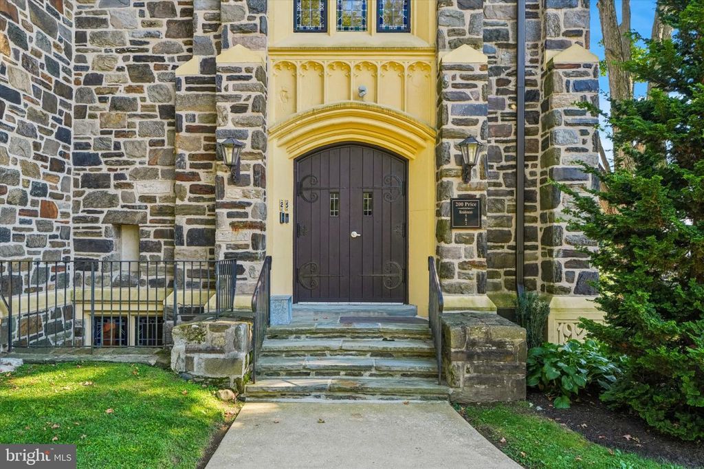 200 PRICE #2, NARBERTH, PA 19072 — photo 2