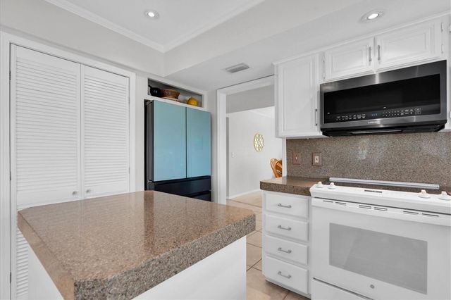 4961 61ST AVENUE S, St Petersburg, FL 33715