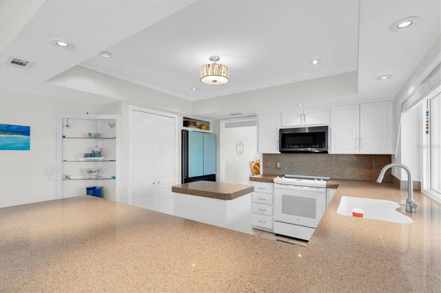 4961 61ST AVENUE S, St Petersburg, FL 33715