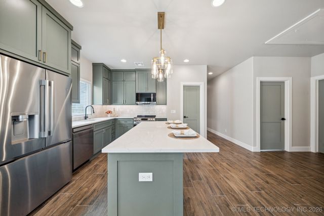 212 S Bluff Street B, Catoosa, OK 74015