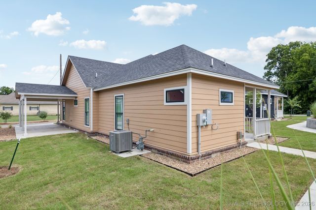 212 S Bluff Street B, Catoosa, OK 74015