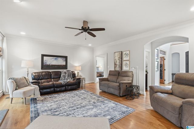 8051 LAKESIDE CIRCLE, Trussville, AL 35173