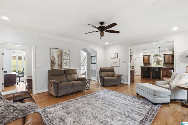 8051 LAKESIDE CIRCLE, Trussville, AL 35173