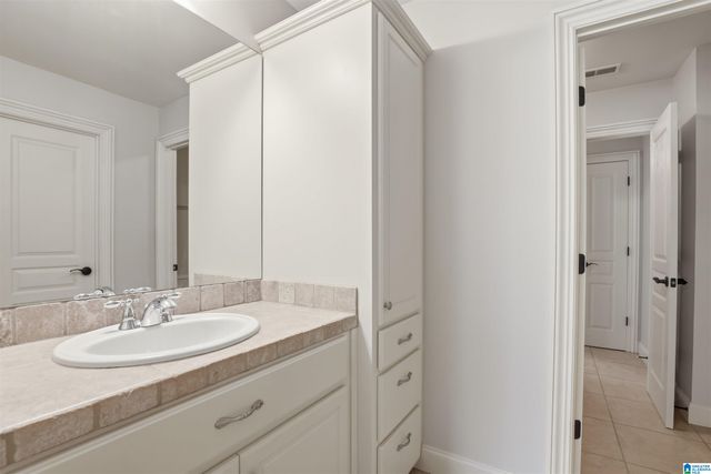 8051 LAKESIDE CIRCLE, Trussville, AL 35173