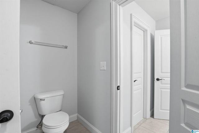 8051 LAKESIDE CIRCLE, Trussville, AL 35173