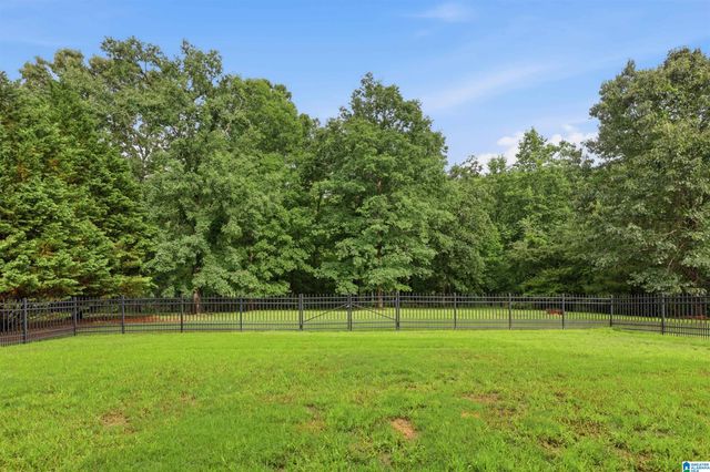 8051 LAKESIDE CIRCLE, Trussville, AL 35173