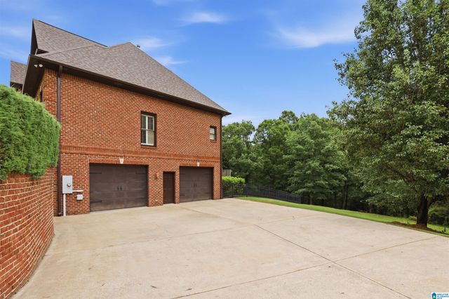 8051 LAKESIDE CIRCLE, Trussville, AL 35173