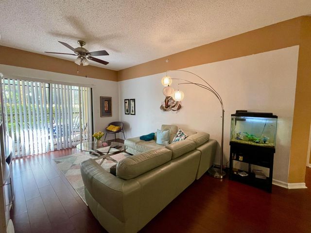 2727 Anzio Court 108, Palm Beach Gardens, FL 33410