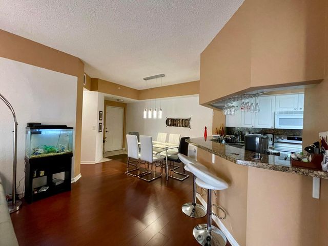 2727 Anzio Court 108, Palm Beach Gardens, FL 33410