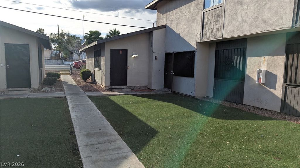 220 North Bruce Street D, Las Vegas, NV 89101 — photo 2