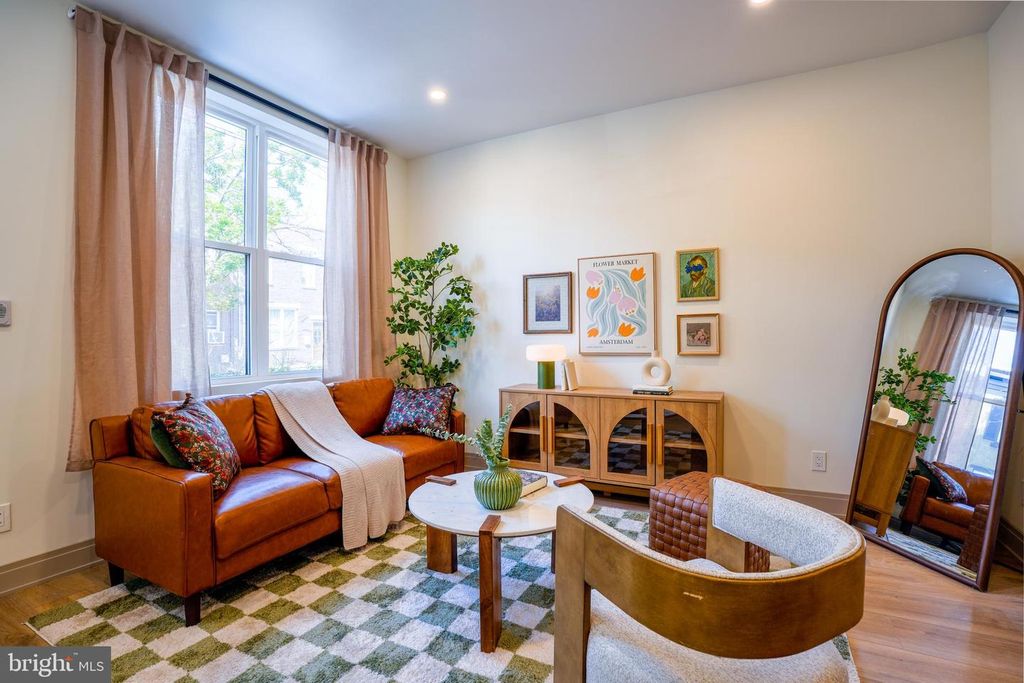 526 MOORE ST, PHILADELPHIA, PA 19148 — photo 3
