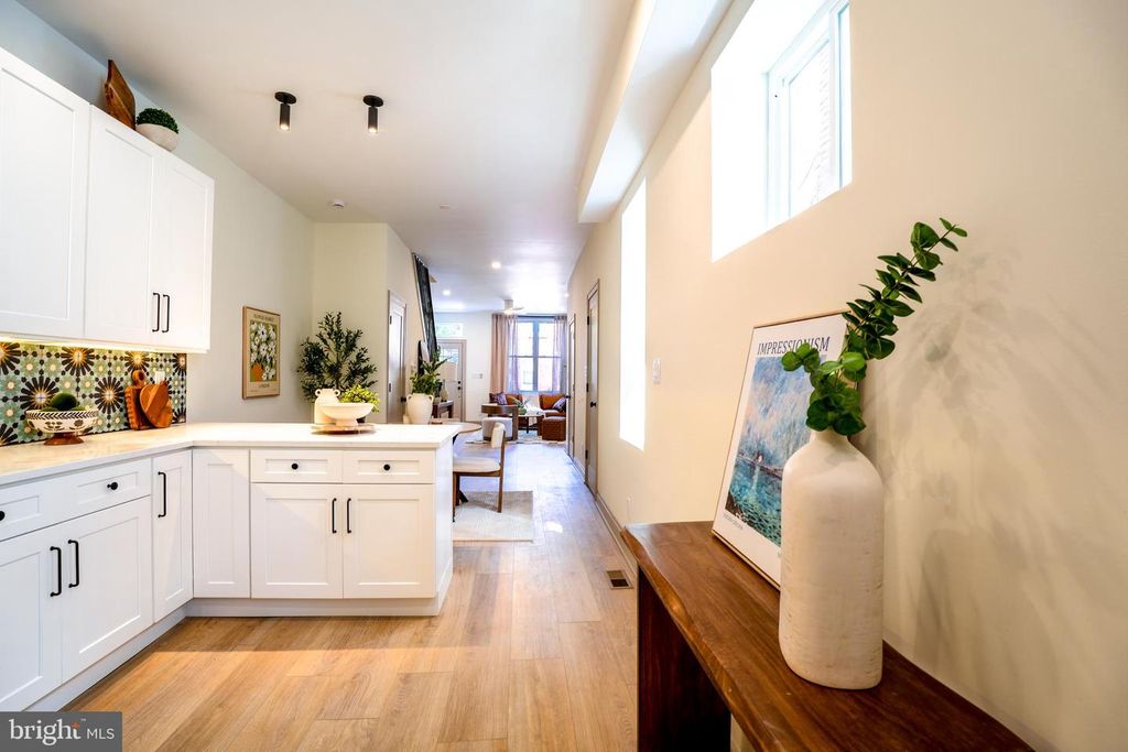 526 MOORE ST, PHILADELPHIA, PA 19148 — photo 5