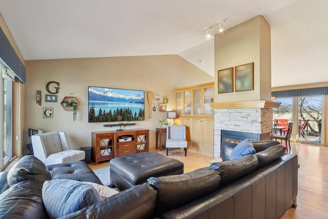 6801 Lorraine CIRCLE, Wind Lake, WI 53185