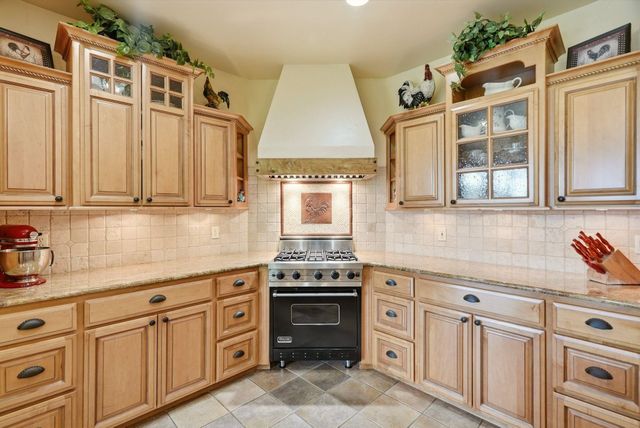 405 W Meadow Ridge Ln, Spokane, WA 99208