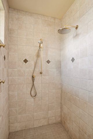 405 W Meadow Ridge Ln, Spokane, WA 99208