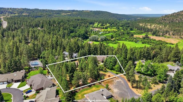 405 W Meadow Ridge Ln, Spokane, WA 99208