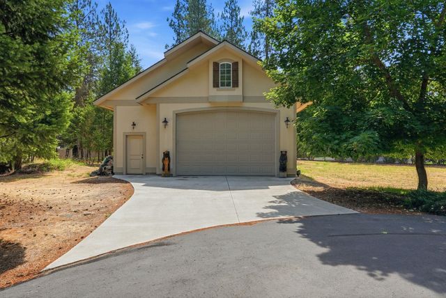 405 W Meadow Ridge Ln, Spokane, WA 99208