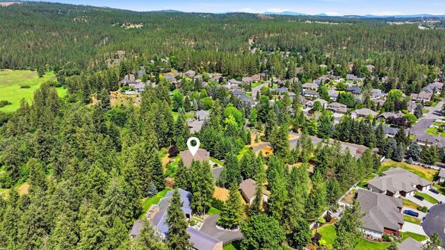 405 W Meadow Ridge Ln, Spokane, WA 99208