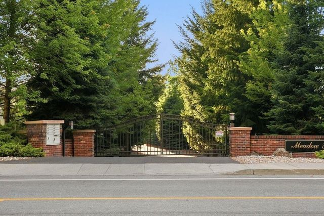 405 W Meadow Ridge Ln, Spokane, WA 99208