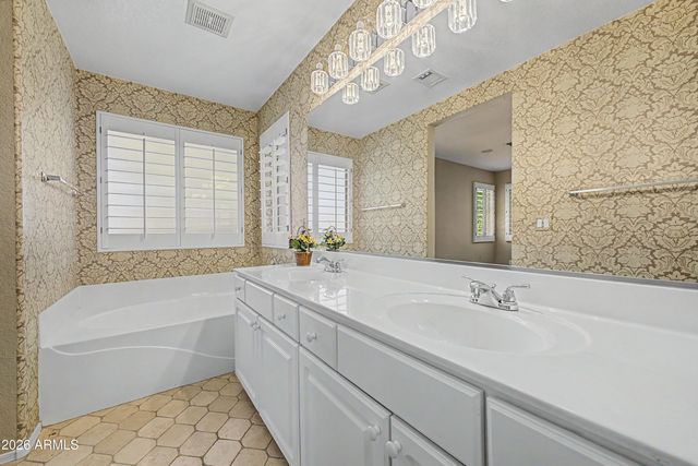 25236 N 40TH Avenue, Phoenix, AZ 85083