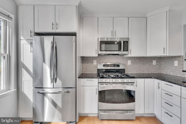 6146 BROOK DR, Falls Church, VA 22044